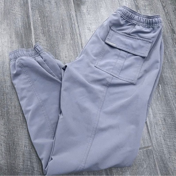 Jaanuu Scrub Set - Picture 4 of 6